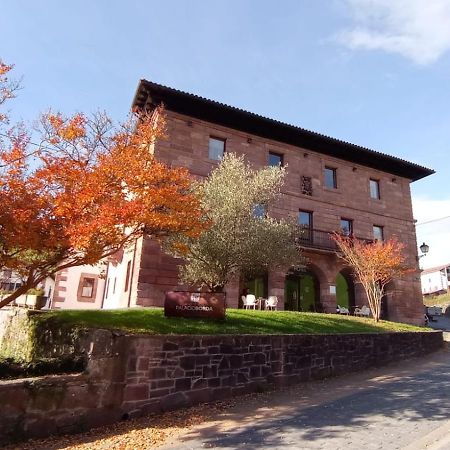 Hotel Jauregi Borda Maya del Baztán 외부 사진